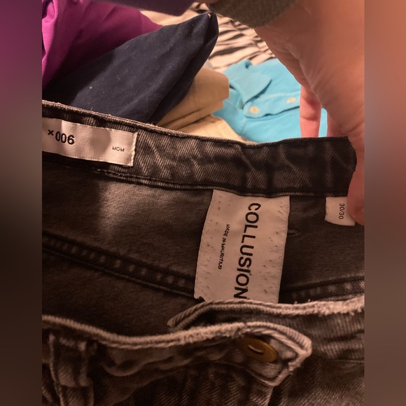 Size 6 30/30 Collusion brand mom jeans in black - Picture 2 of 5